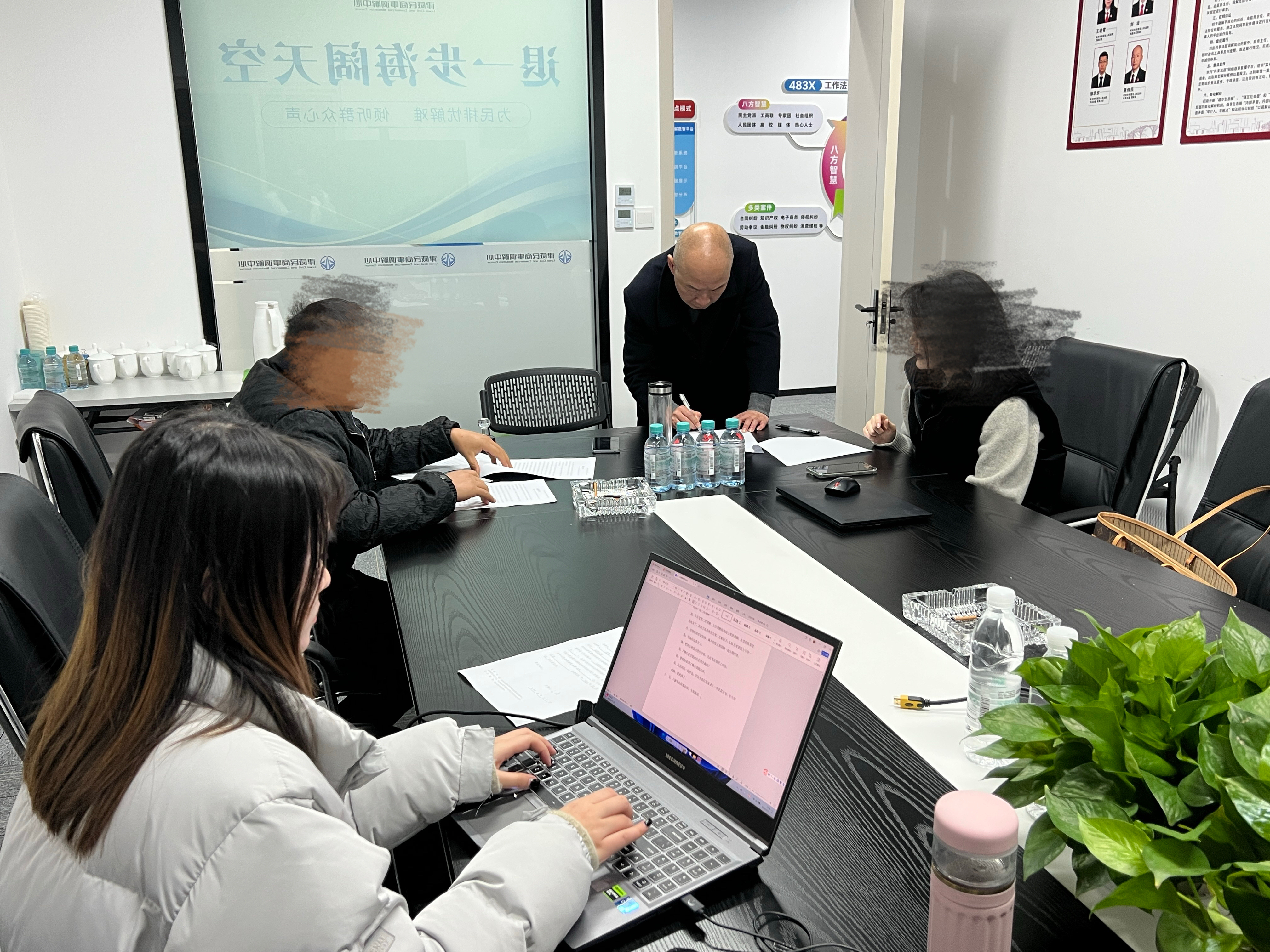佳節(jié)將至不懈怠，高效解紛迎新春